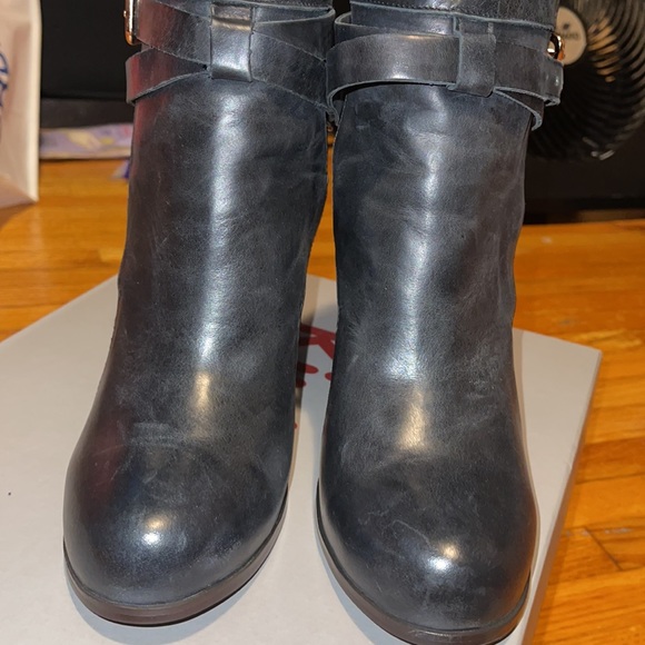 Boots - Picture 5 of 5